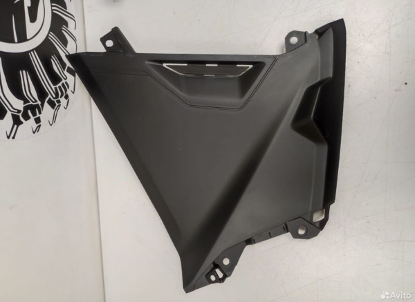 Панель передняя левая приборной панели BRP Maverick R бу